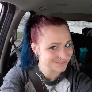 Meet your Posher, Rebecca